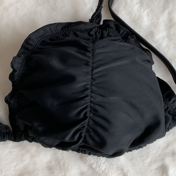 Black string bikini - Picture 3 of 3